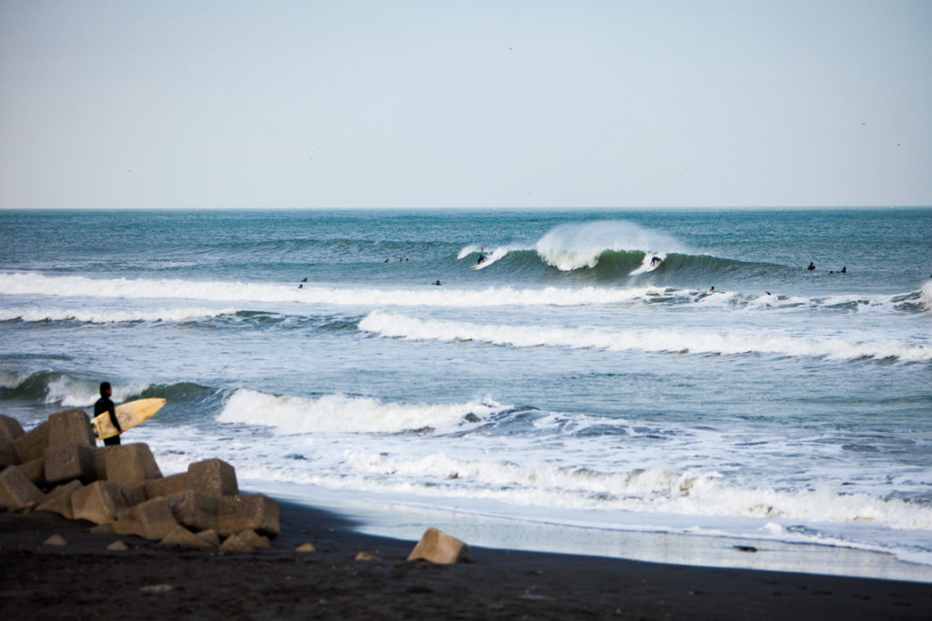 気象予報士が解説 冬型の気圧配置はどこに波を生む Surfin Life サーフィンライフ